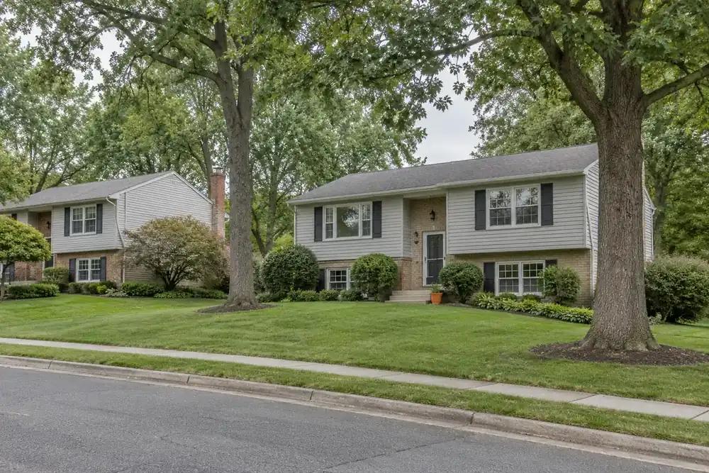Illustration of a typical residential street in the Wakefield, VA area